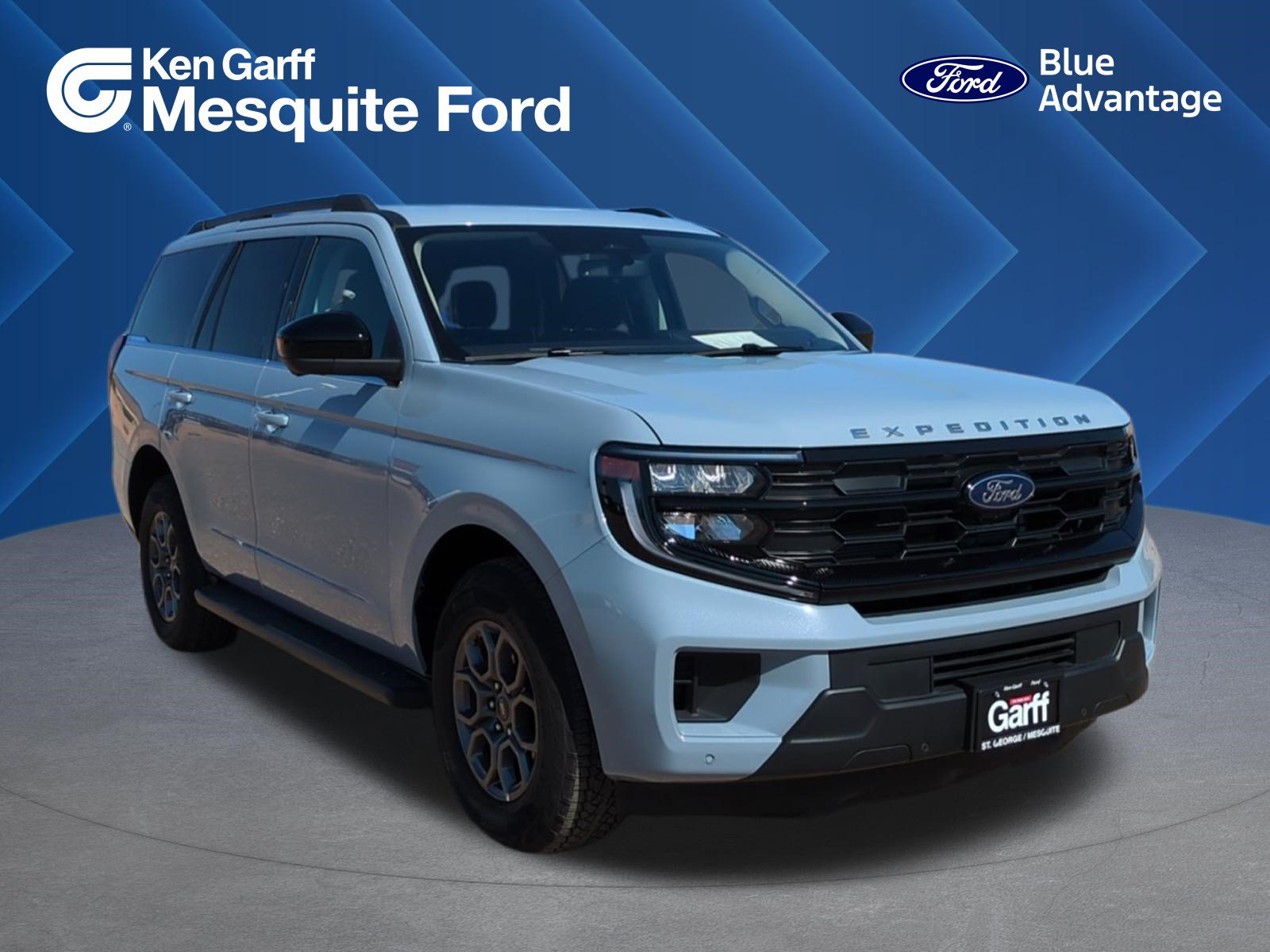 Used 2025 Ford Expedition Active AWD/4WD image 1