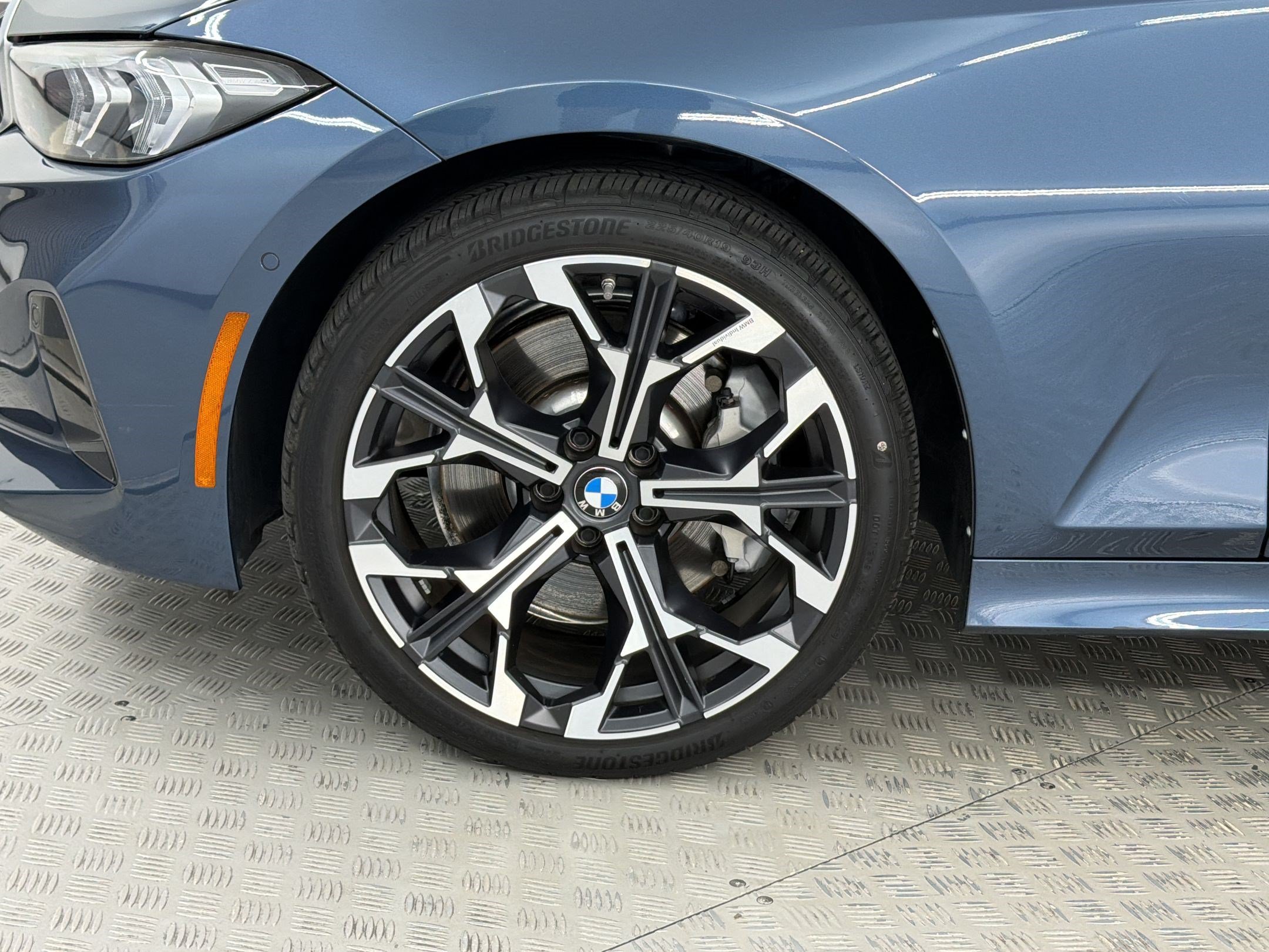 Certified 2025 BMW 330i Sedan RWD image 13