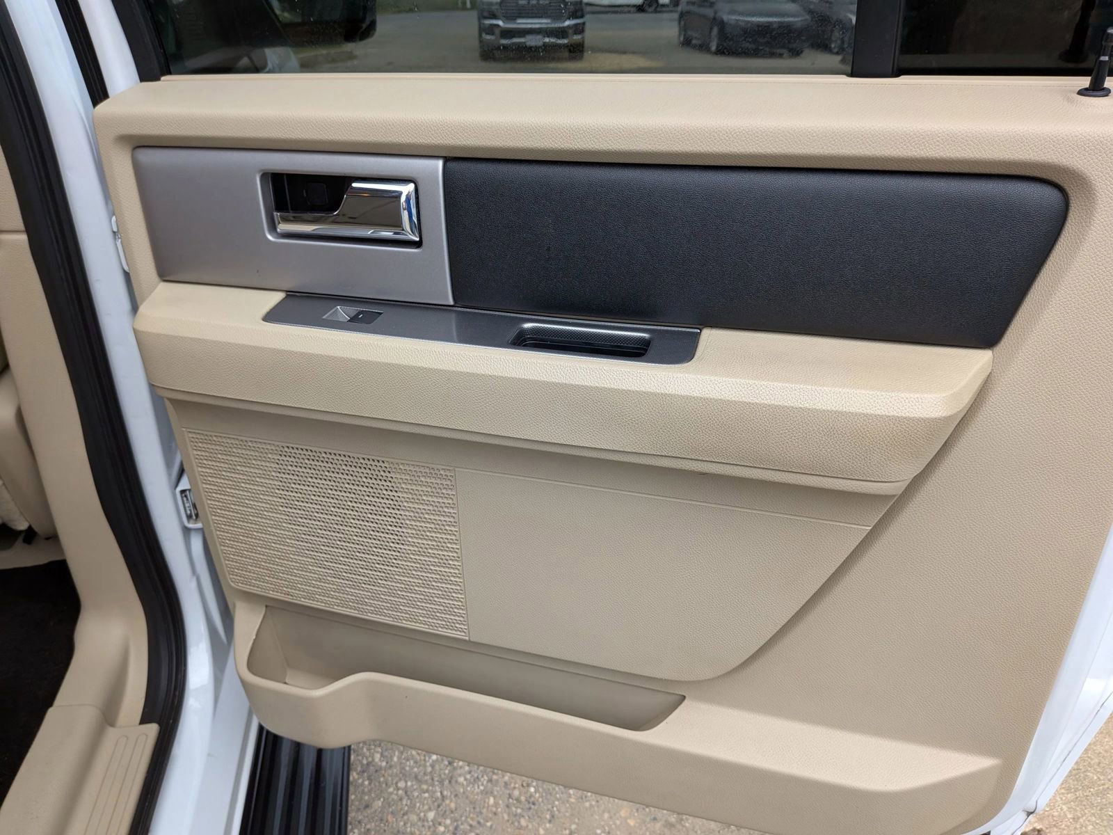 Used 2017 Ford Expedition EL XLT w/ Equipment Group 202A image 40