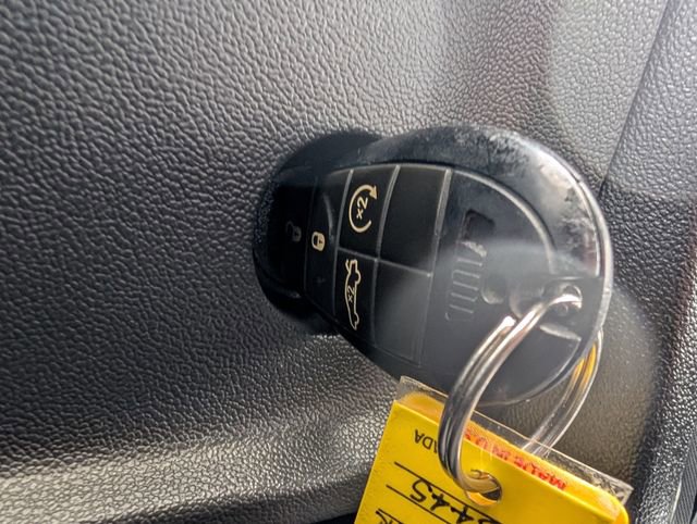 Used 2009 Dodge Challenger R/T image 17