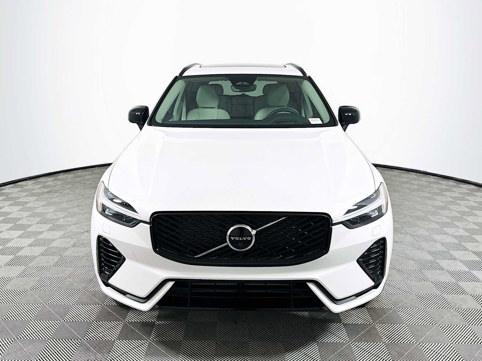 New 2026 Volvo XC60 T8 Ultra w/ Protection Package Premier AWD/4WD image 2