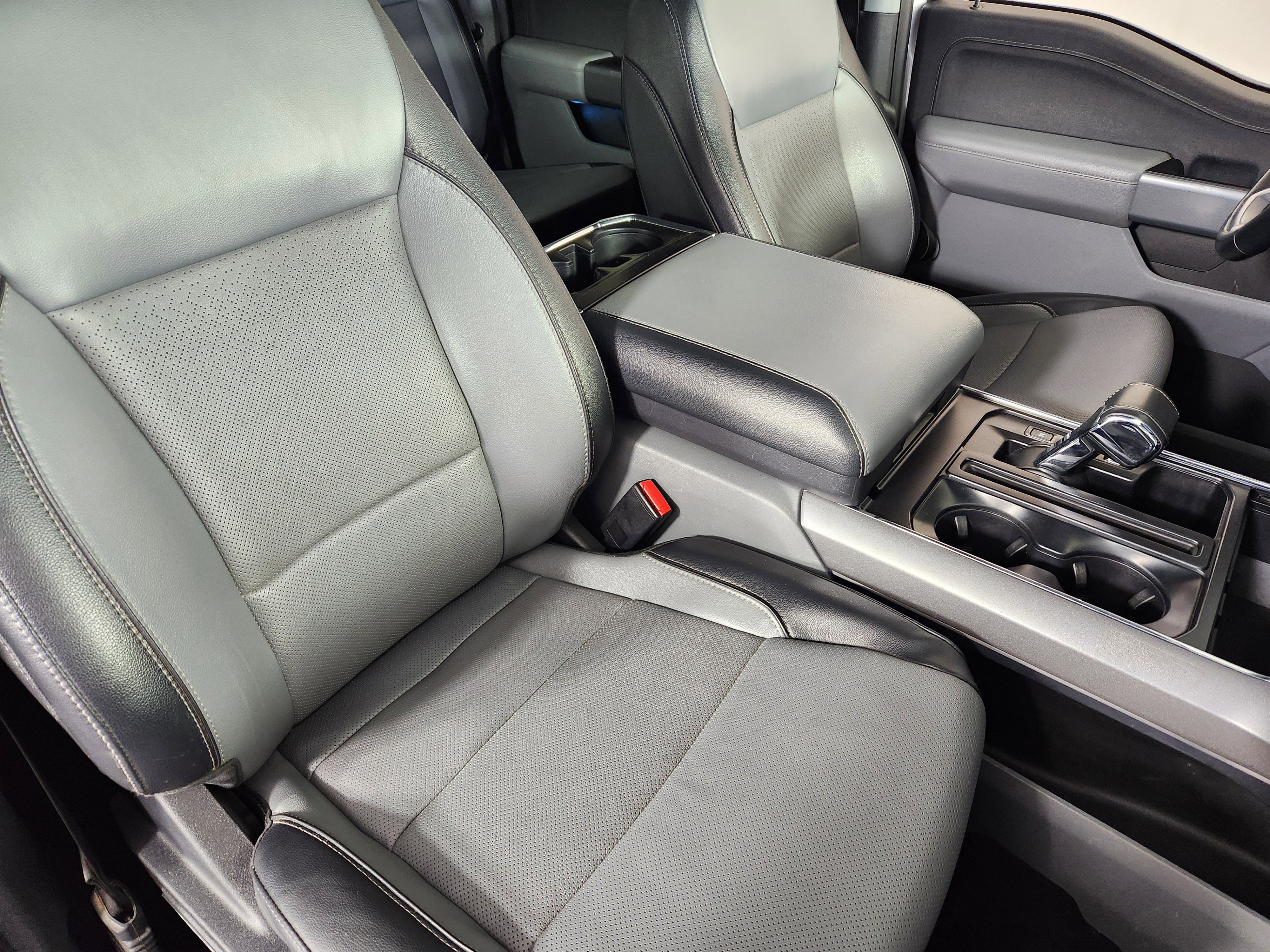 Used 2023 Ford F150 Lariat image 10