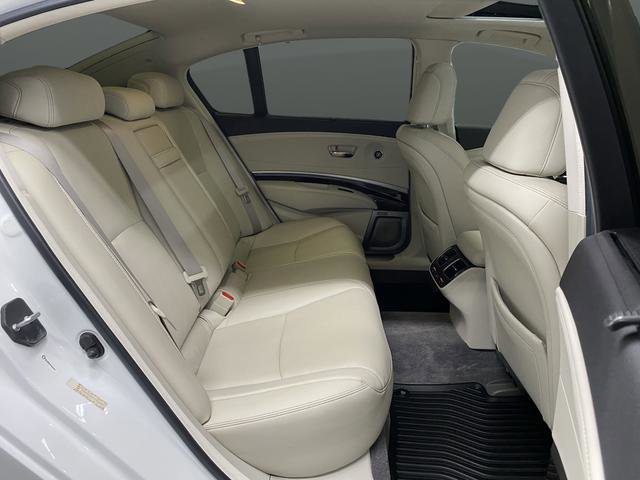 Used 2016 Acura RLX w/ Advance Package image 32