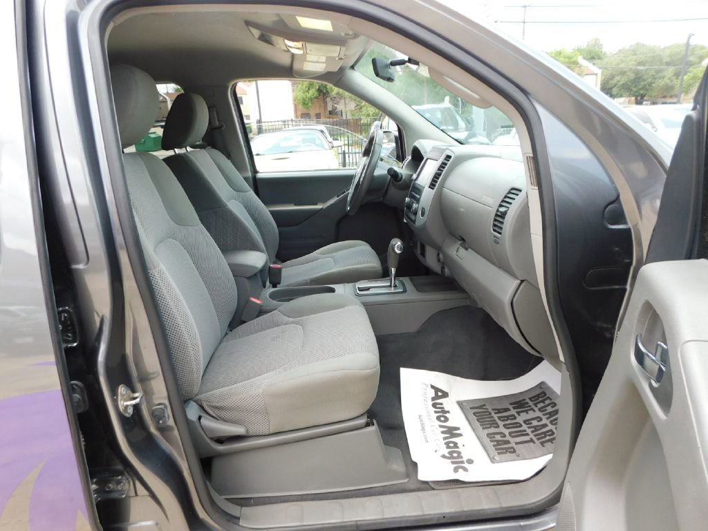 Used 2019 Nissan Frontier SV image 37
