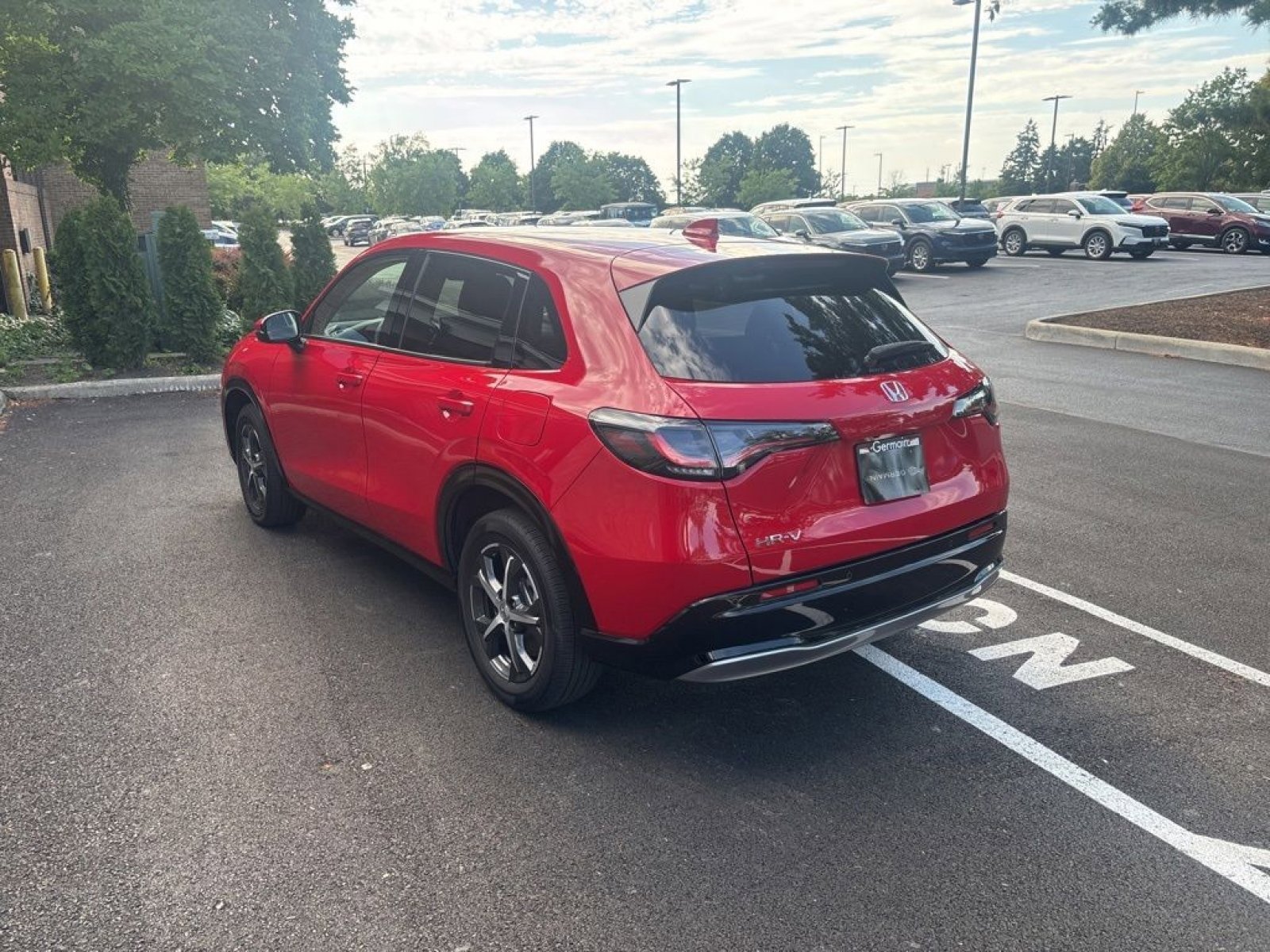 Used 2024 Honda HR-V EX-L image 10