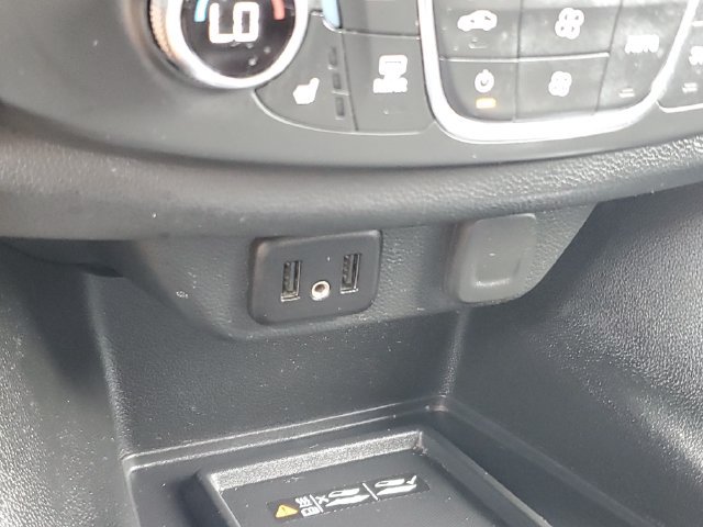 Used 2023 Chevrolet Traverse LT FWD image 29