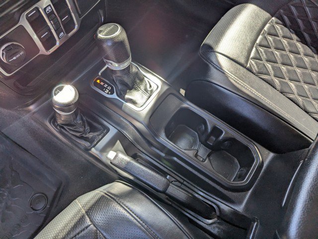 Used 2021 Jeep Gladiator Willys AWD/4WD image 19
