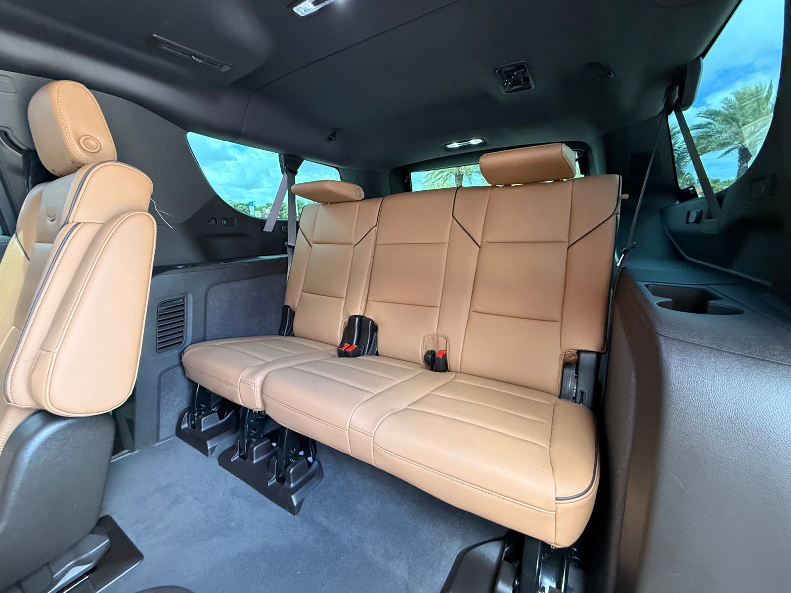 Used 2025 Cadillac Escalade ESV Premium Luxury w/ Touring Package AWD/4WD image 15