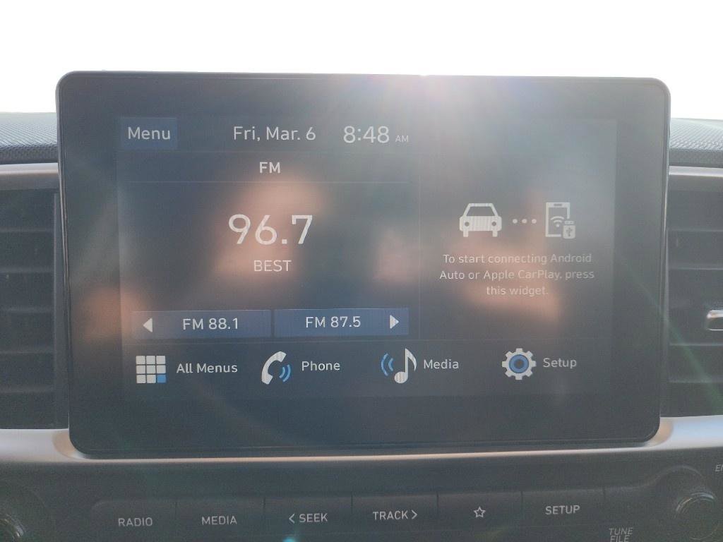 Used 2025 Hyundai Venue SEL image 13