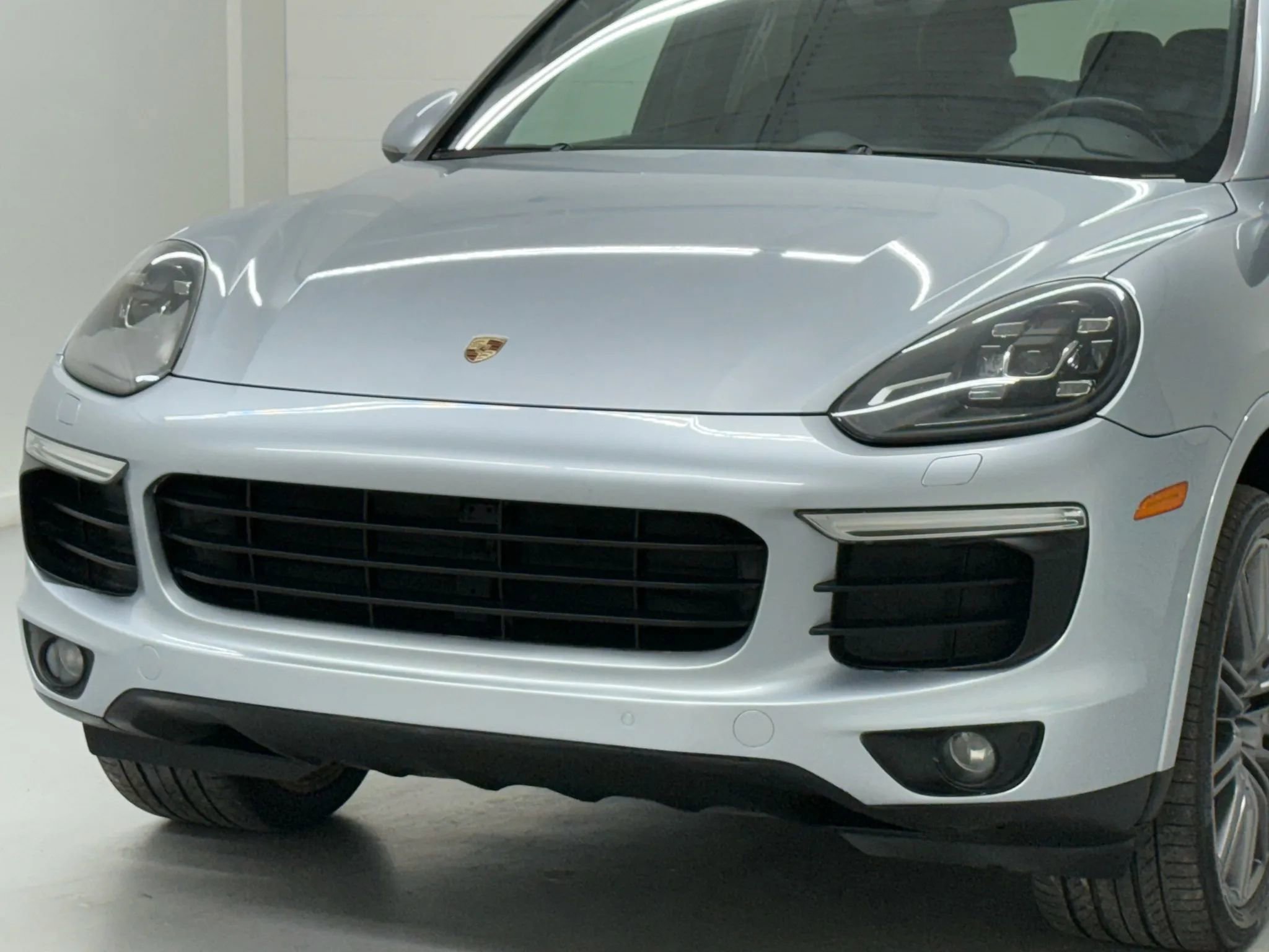 Used 2018 Porsche Cayenne Platinum Edition image 39