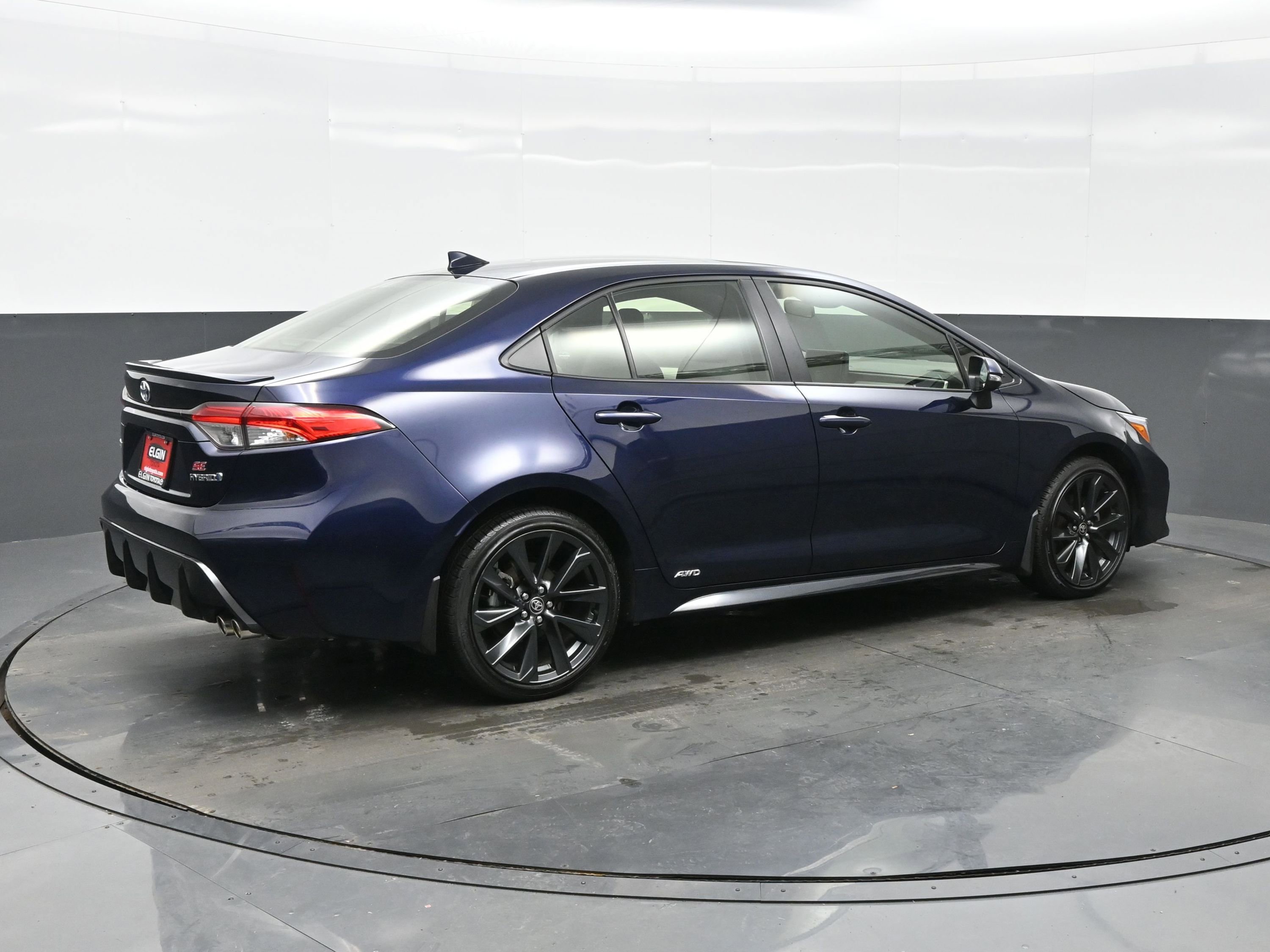 Used 2024 Toyota Corolla SE image 6