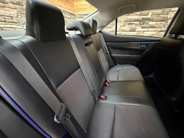 Used 2017 Toyota Corolla SE w/ Carpet Mat Package (TMS) FWD image 32