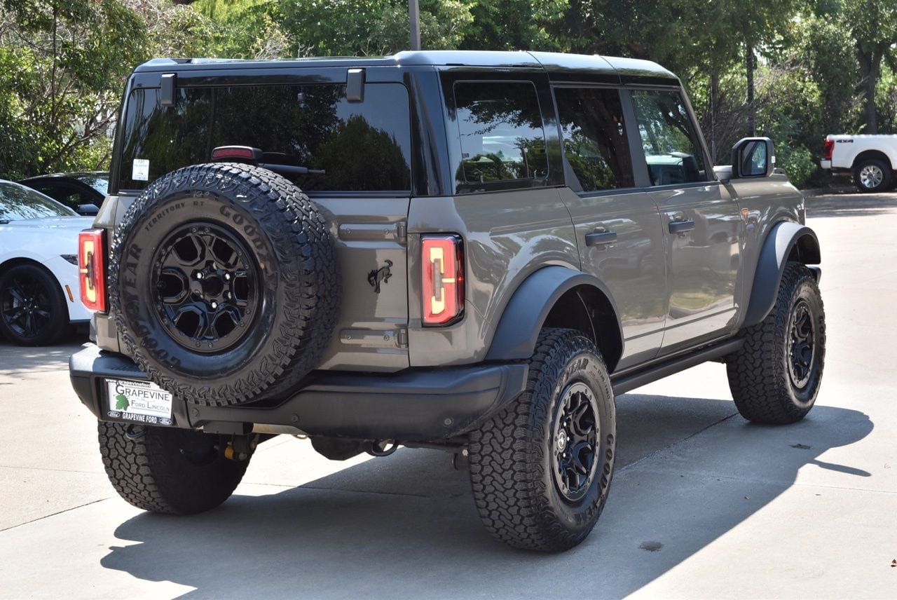 Certified 2025 Ford Bronco Badlands AWD/4WD image 8