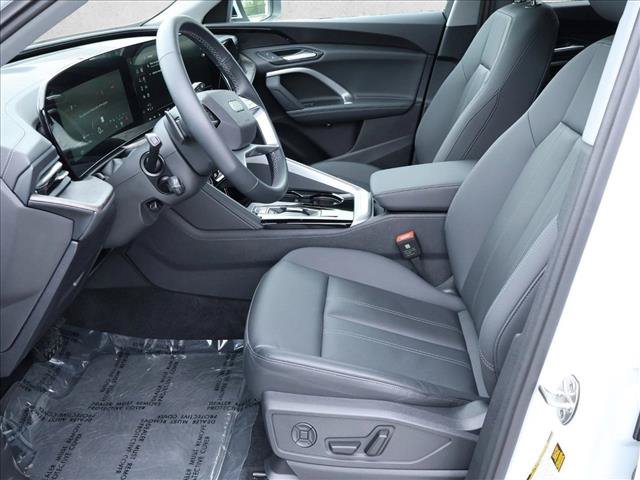 Certified 2025 Audi Q5 Premium w/ Convenience Package AWD/4WD image 21