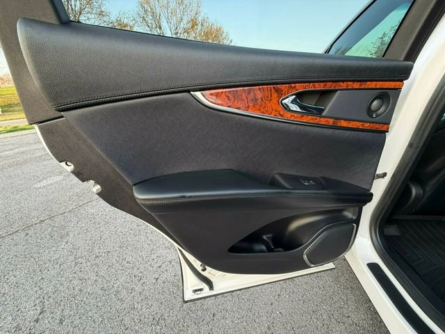 Used 2019 Lincoln Nautilus Reserve image 14