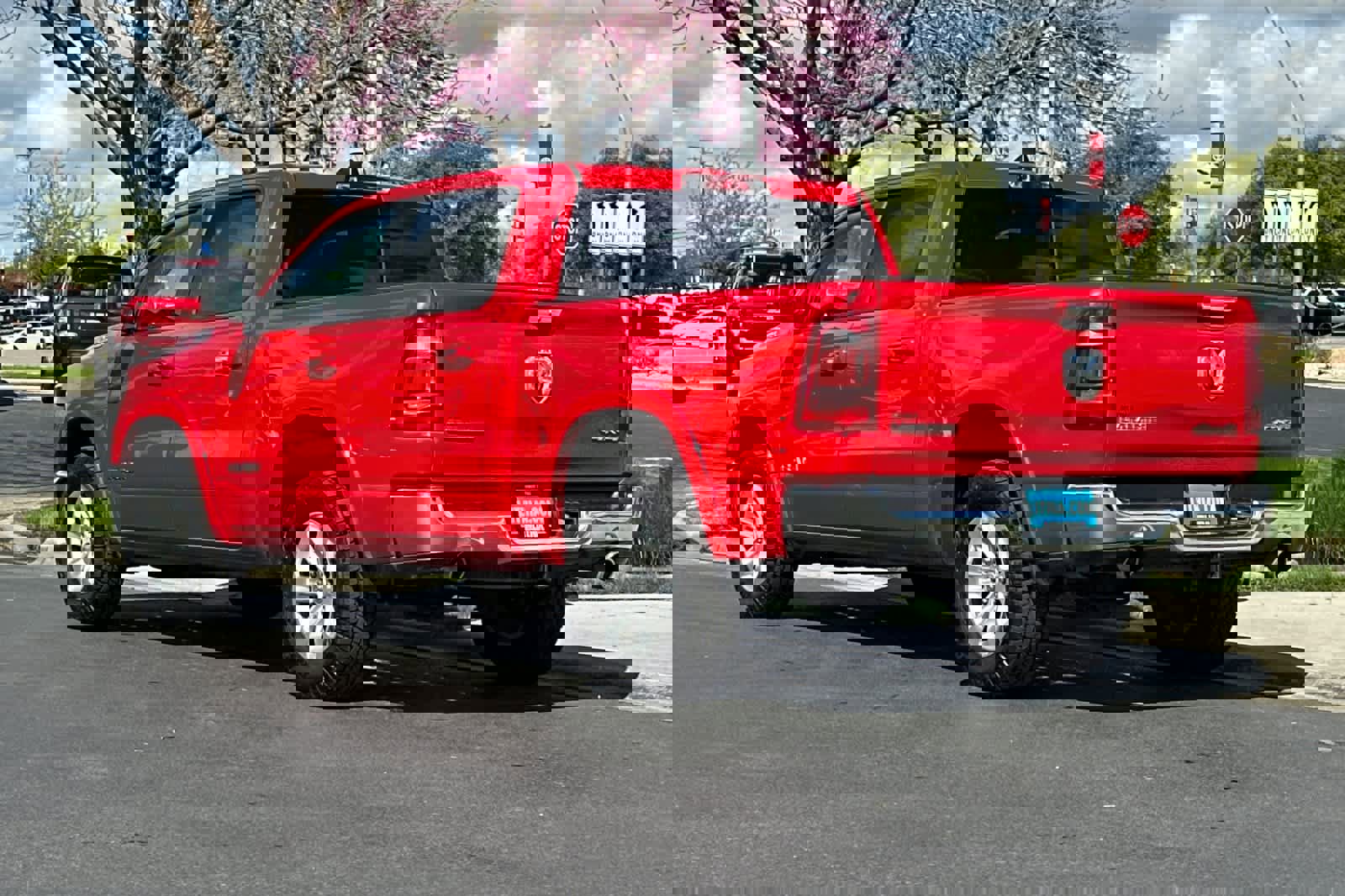 Used 2022 RAM 1500 Laramie AWD/4WD image 6