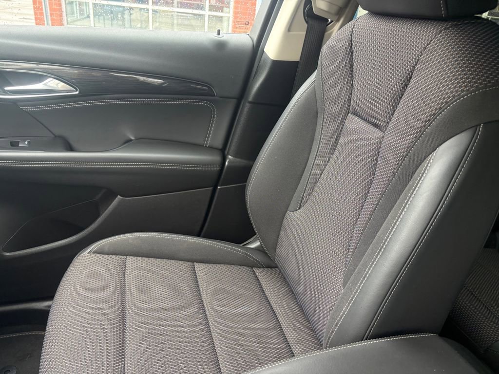 Used 2023 Buick Envision Preferred image 13
