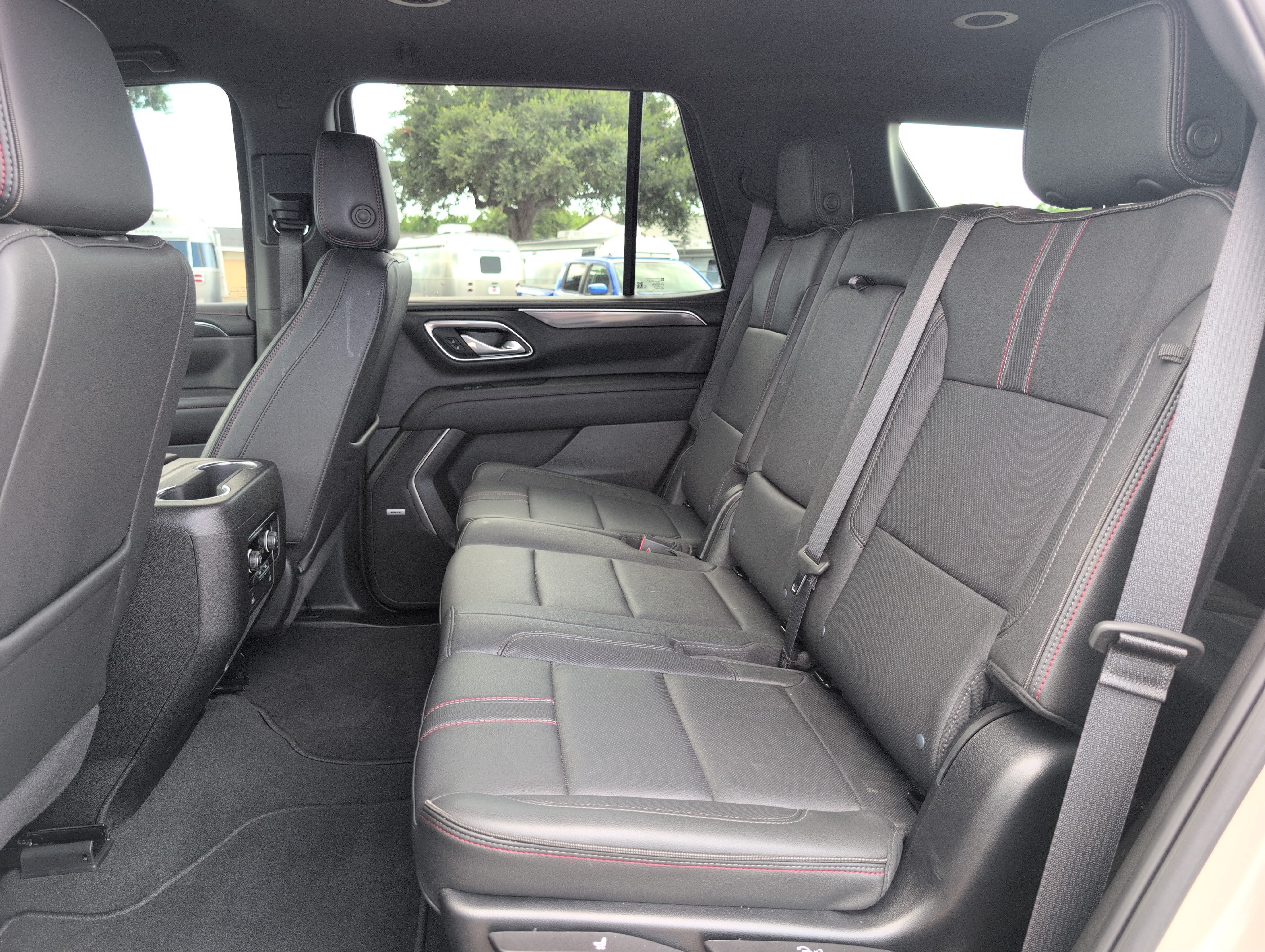 Used 2024 Chevrolet Tahoe RST RWD image 33