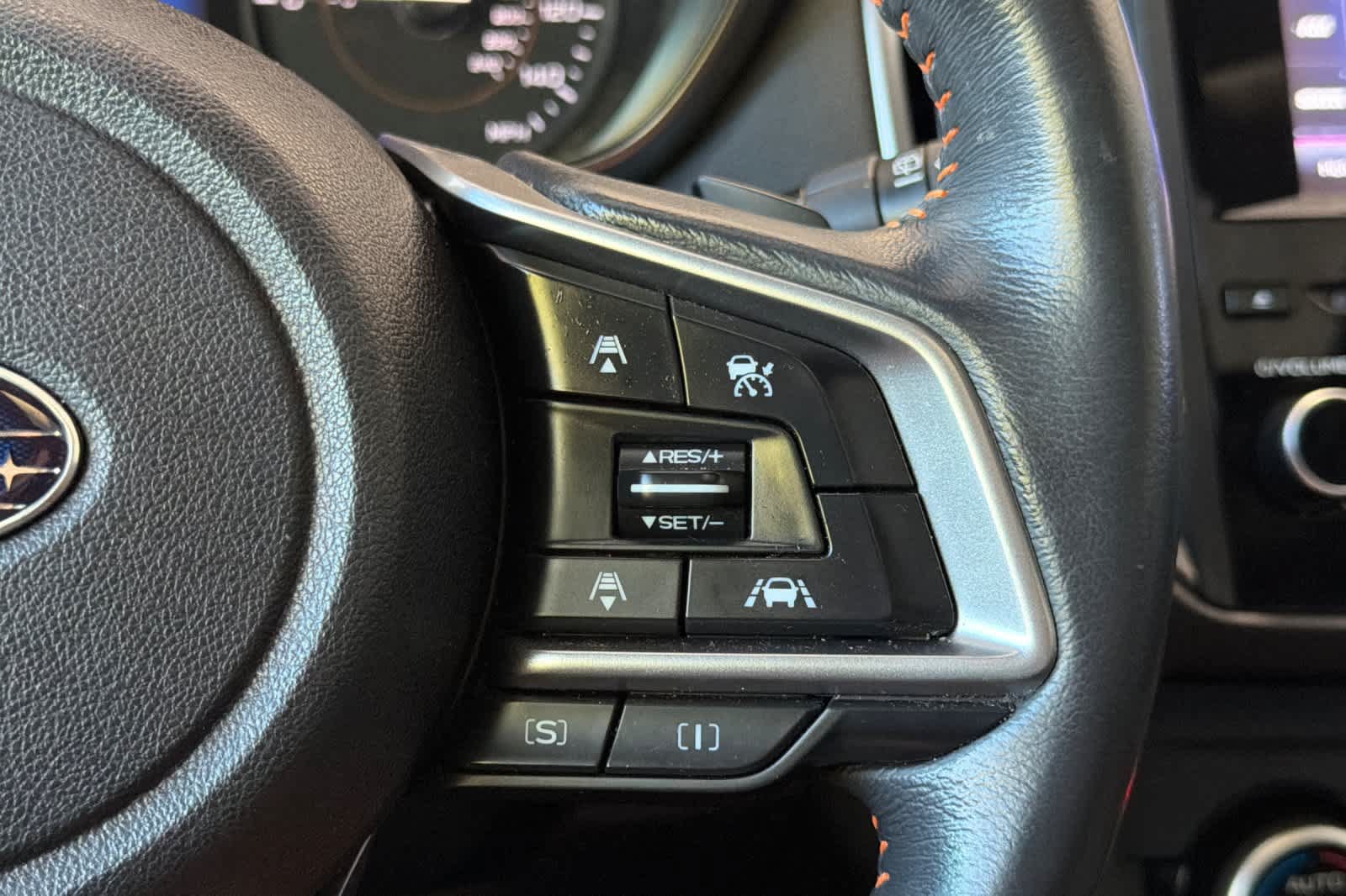 Used 2020 Subaru Crosstrek 2.0i Premium w/ Moonroof Package 2 AWD/4WD image 26