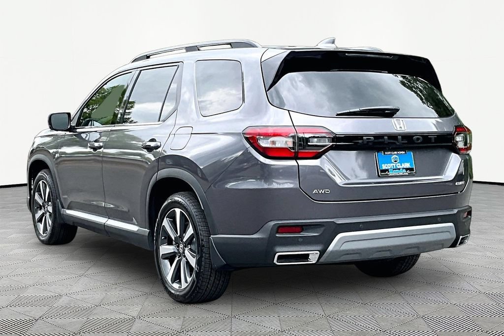 Used 2025 Honda Pilot Elite image 5