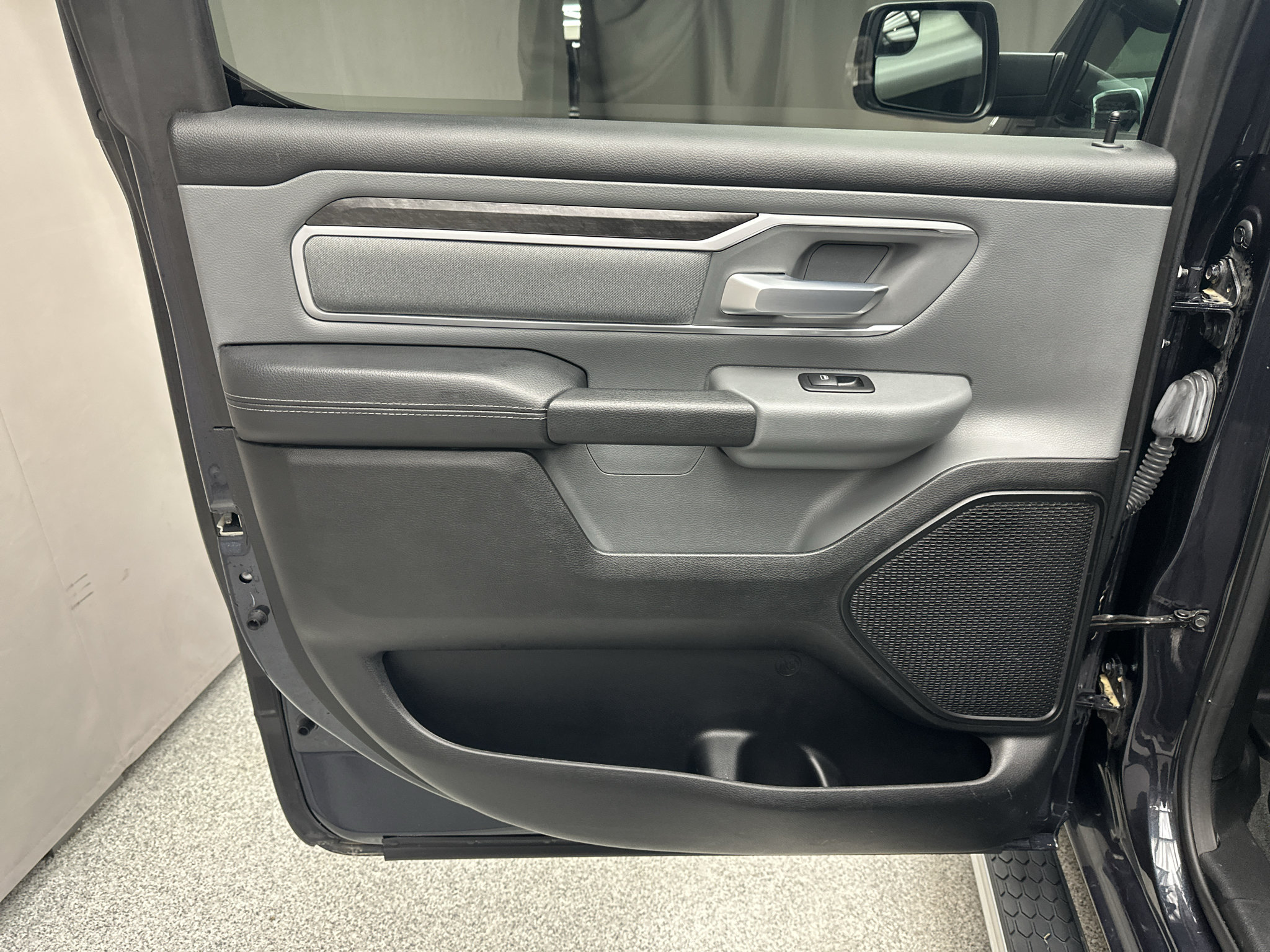 Used 2021 RAM 1500 Big Horn AWD/4WD image 8