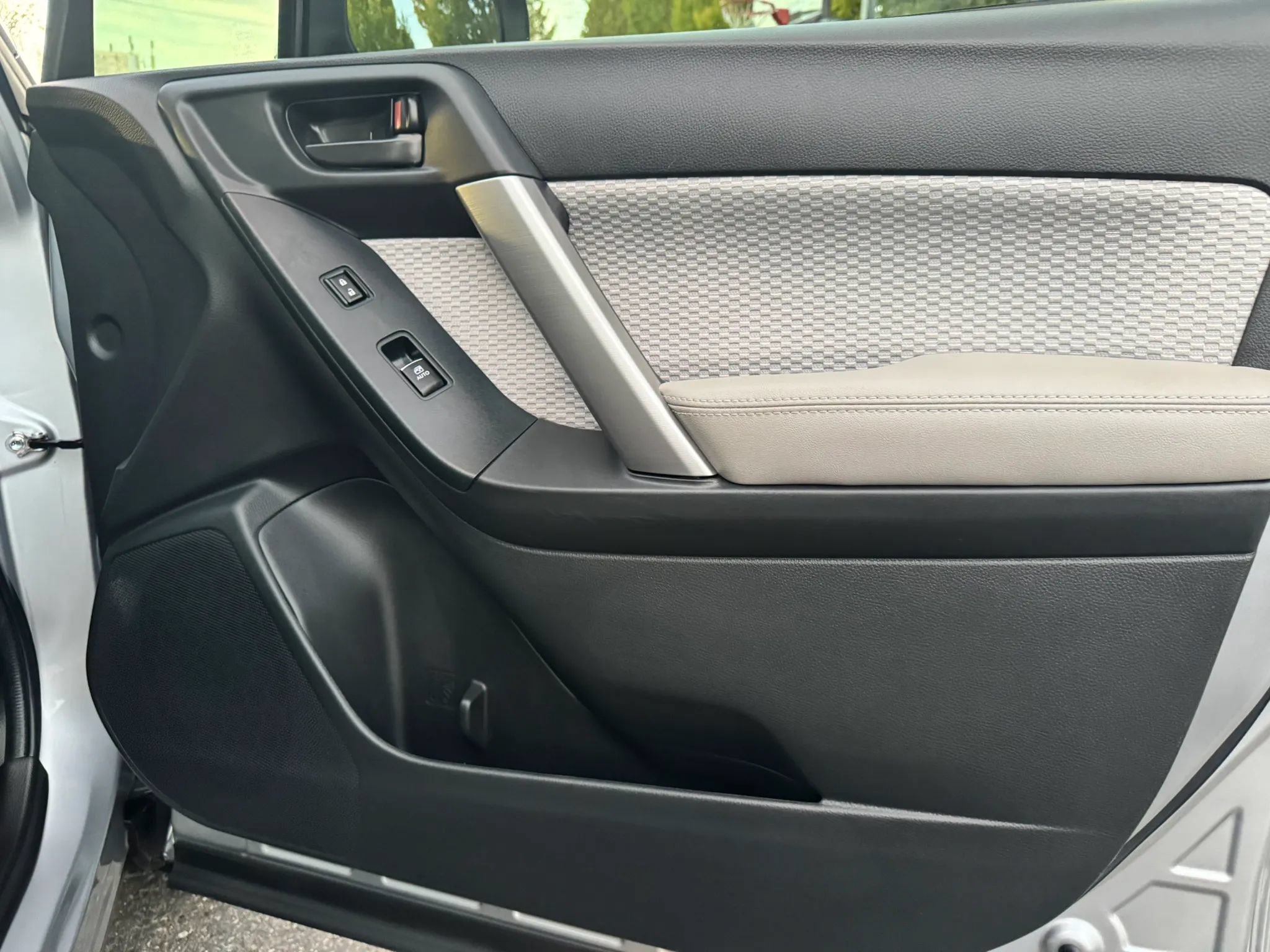 Used 2018 Subaru Forester 2.5i Premium AWD/4WD image 38