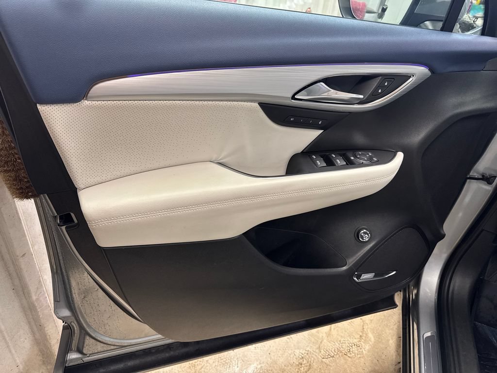 Used 2025 Buick Envision Avenir AWD/4WD image 15