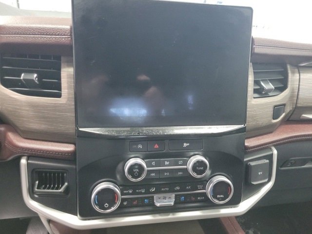 Used 2023 Ford Expedition Limited image 19