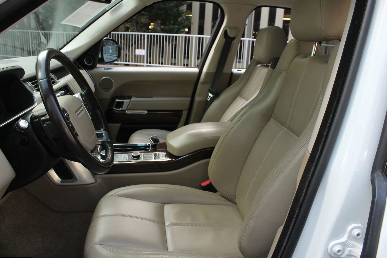 Used 2014 Land Rover Range Rover AWD/4WD image 14