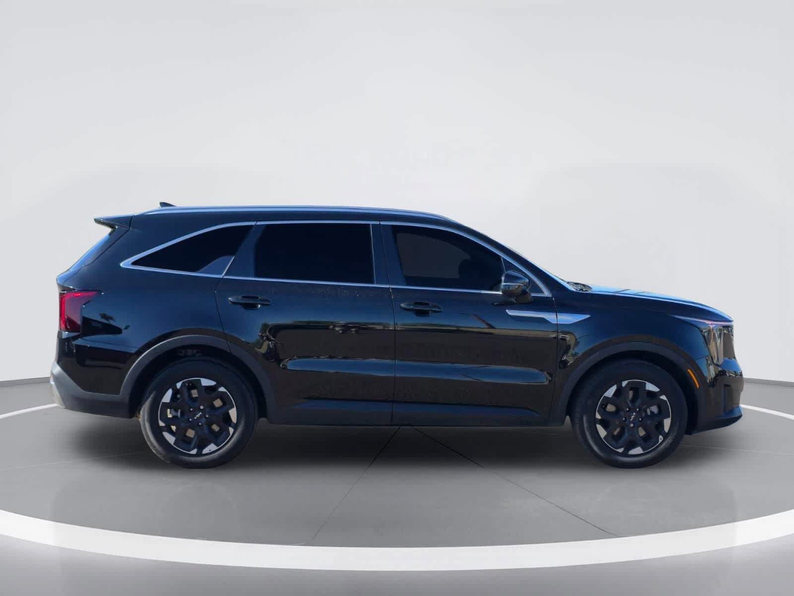 Used 2025 Kia Sorento S w/ Panoramic Sunroof Package FWD image 7