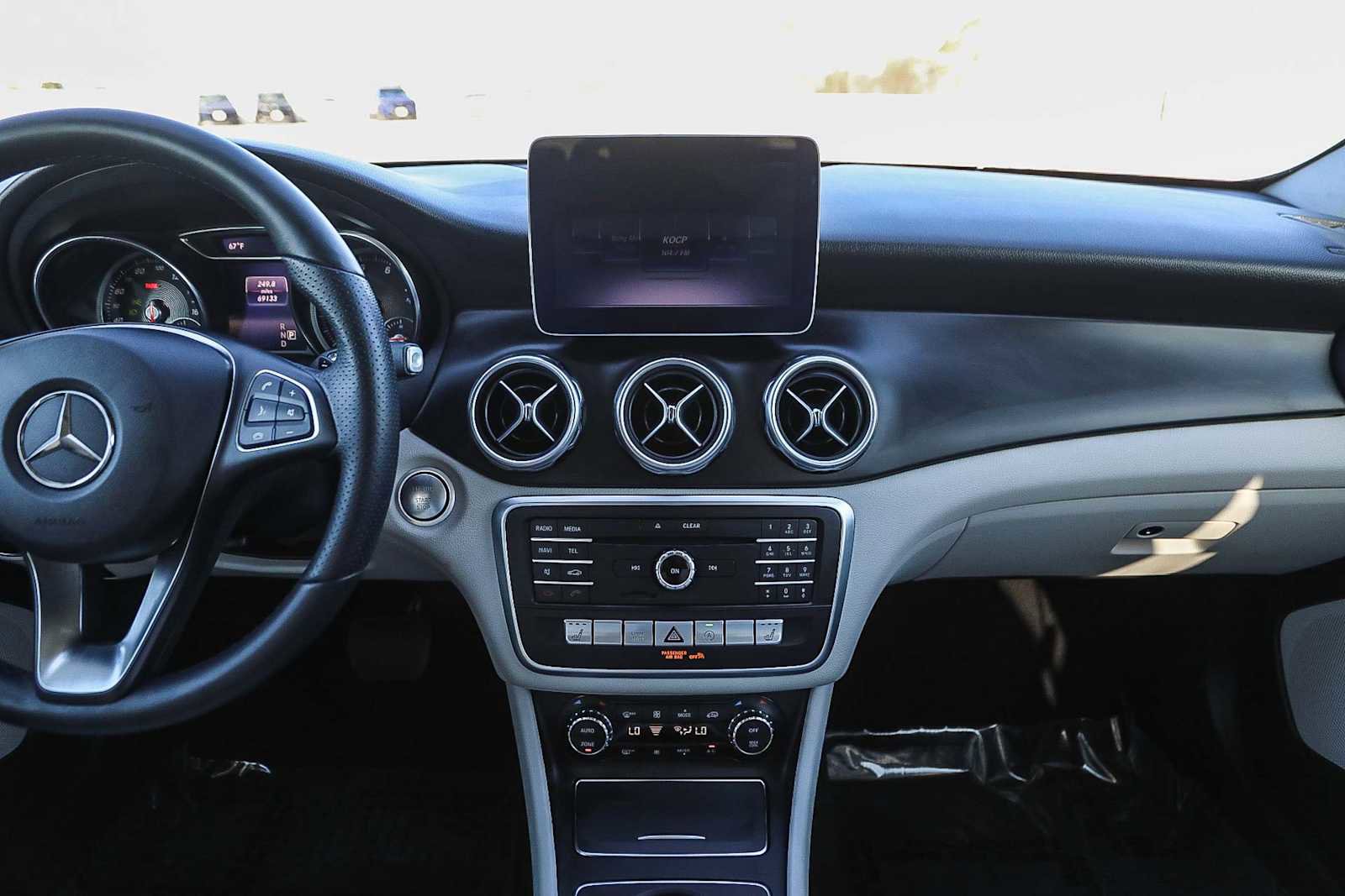 Used 2019 Mercedes-Benz GLA 250 image 13