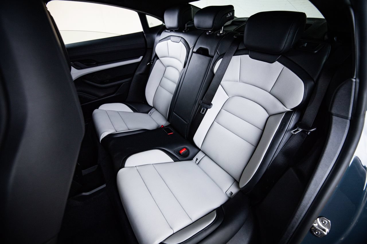 New 2026 Porsche Taycan Turbo AWD/4WD image 24
