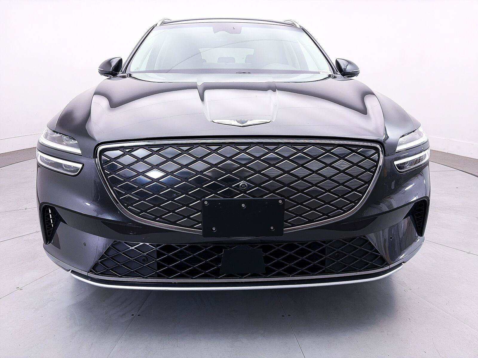 Used 2023 Genesis Electrified GV70 AWD/4WD image 13