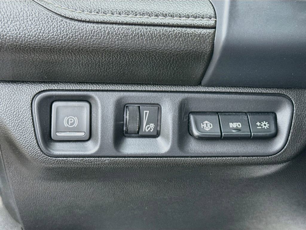 Used 2023 GMC Acadia Denali w/ Denali Ultimate Package image 10