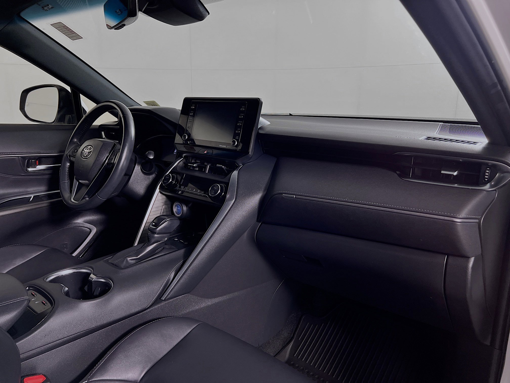 Certified 2022 Toyota Venza XLE AWD/4WD image 24