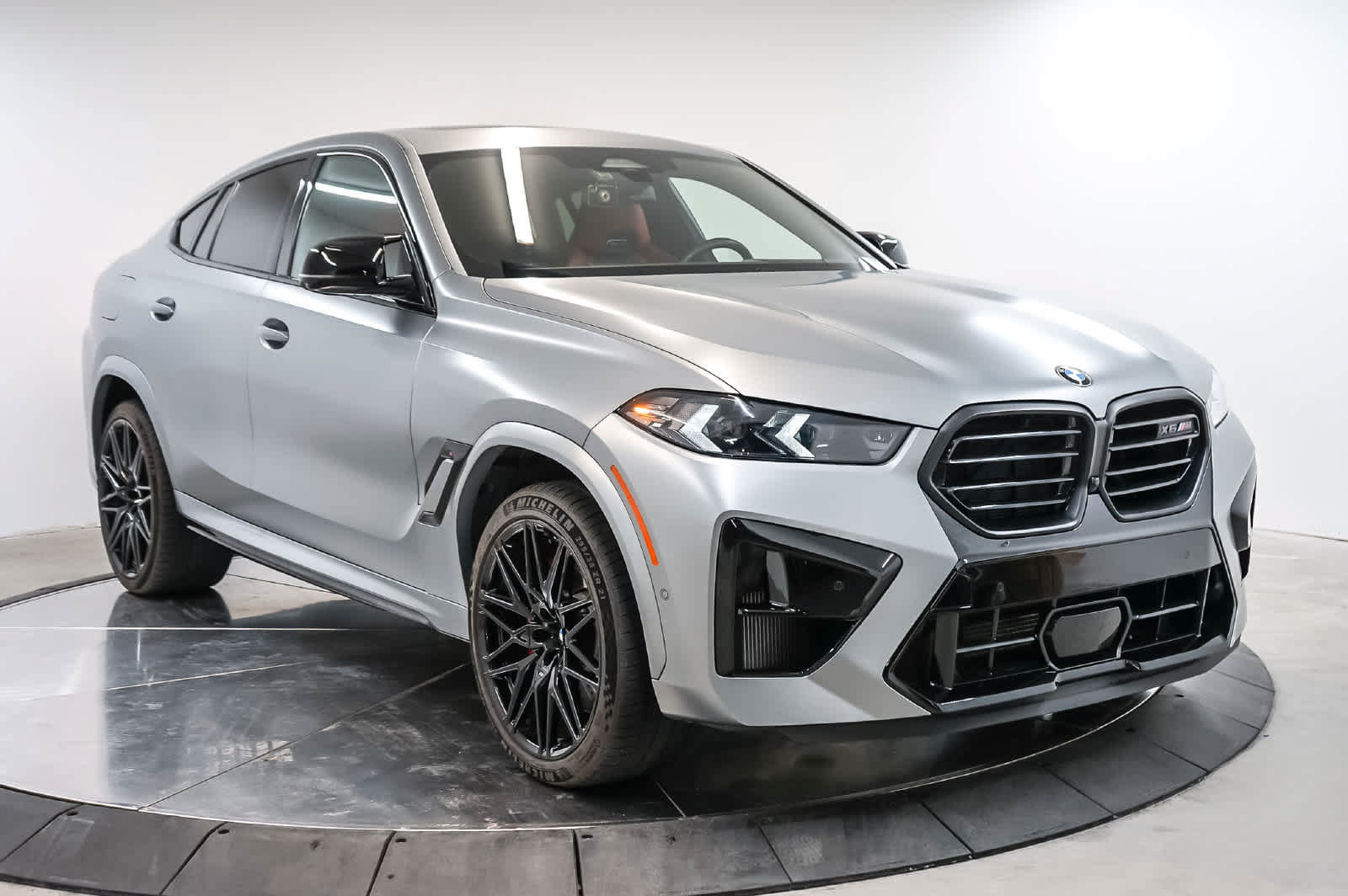Used 2025 BMW X6 M Competition w/ Executive Package AWD/4WD image 7