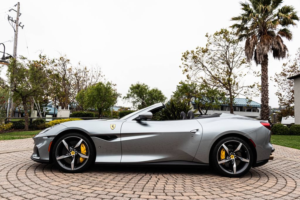 Certified 2022 Ferrari Portofino M RWD image 9