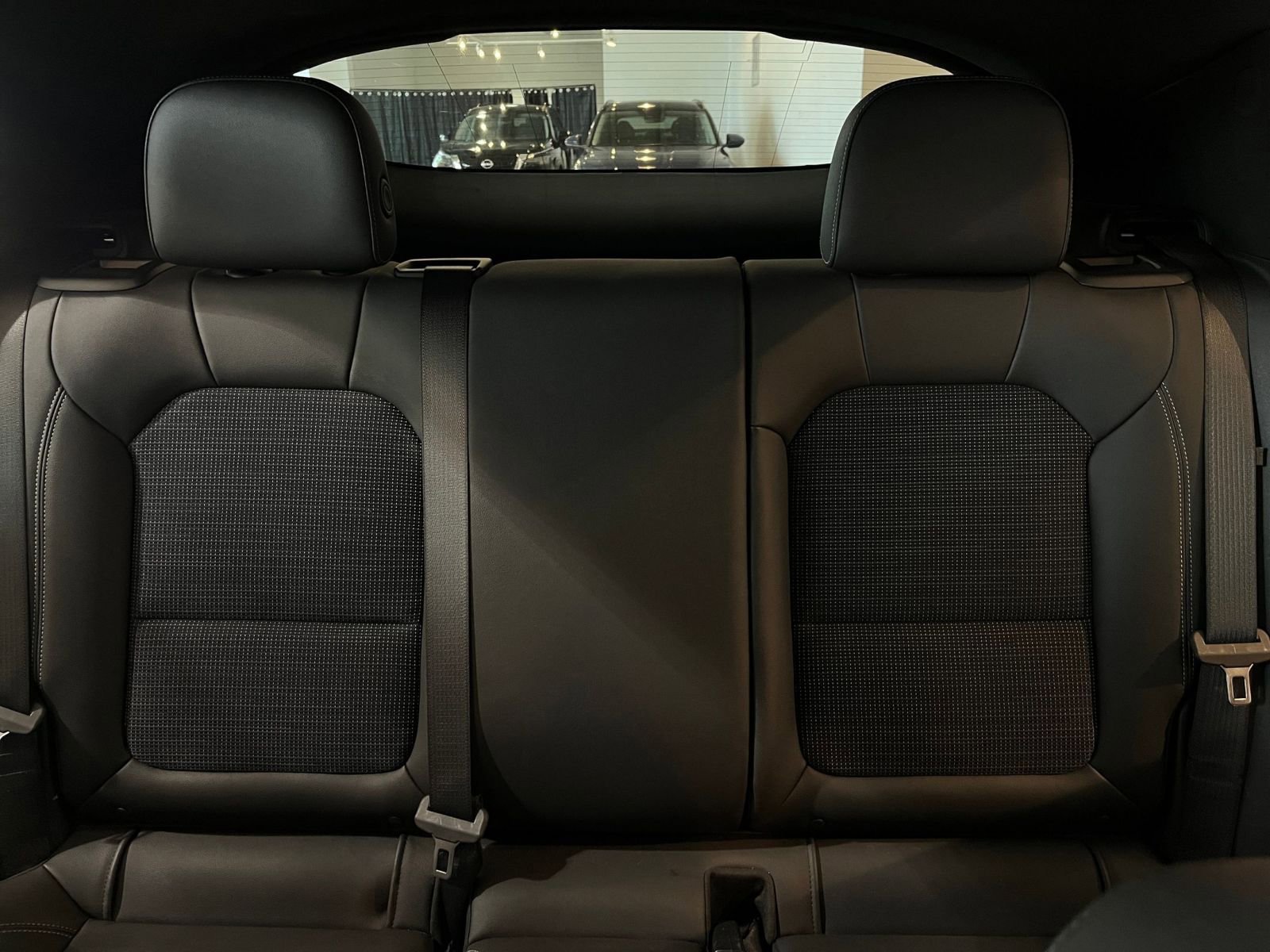 Used 2025 Buick Envista Preferred image 37