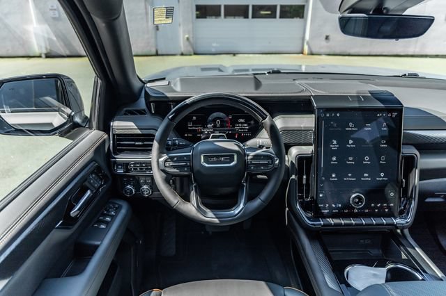 Used 2026 GMC Yukon AT4 w/ AT4 Premium Plus Package AWD/4WD image 23