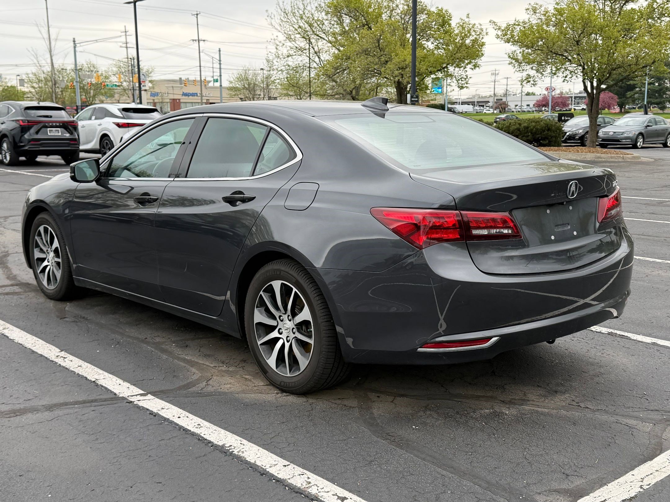Used 2016 Acura TLX w/ Technology Package FWD image 2