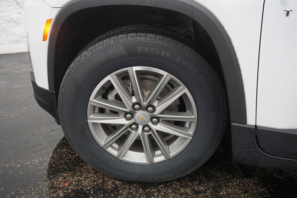 Certified 2023 Chevrolet Traverse LT w/ LPO, Floor Liner Package image 31