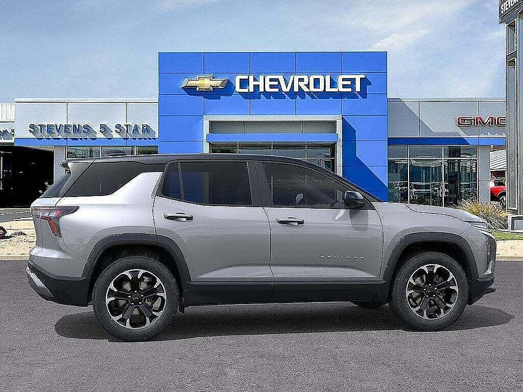 New 2026 Chevrolet Equinox LT w/ Convenience Package II FWD image 5