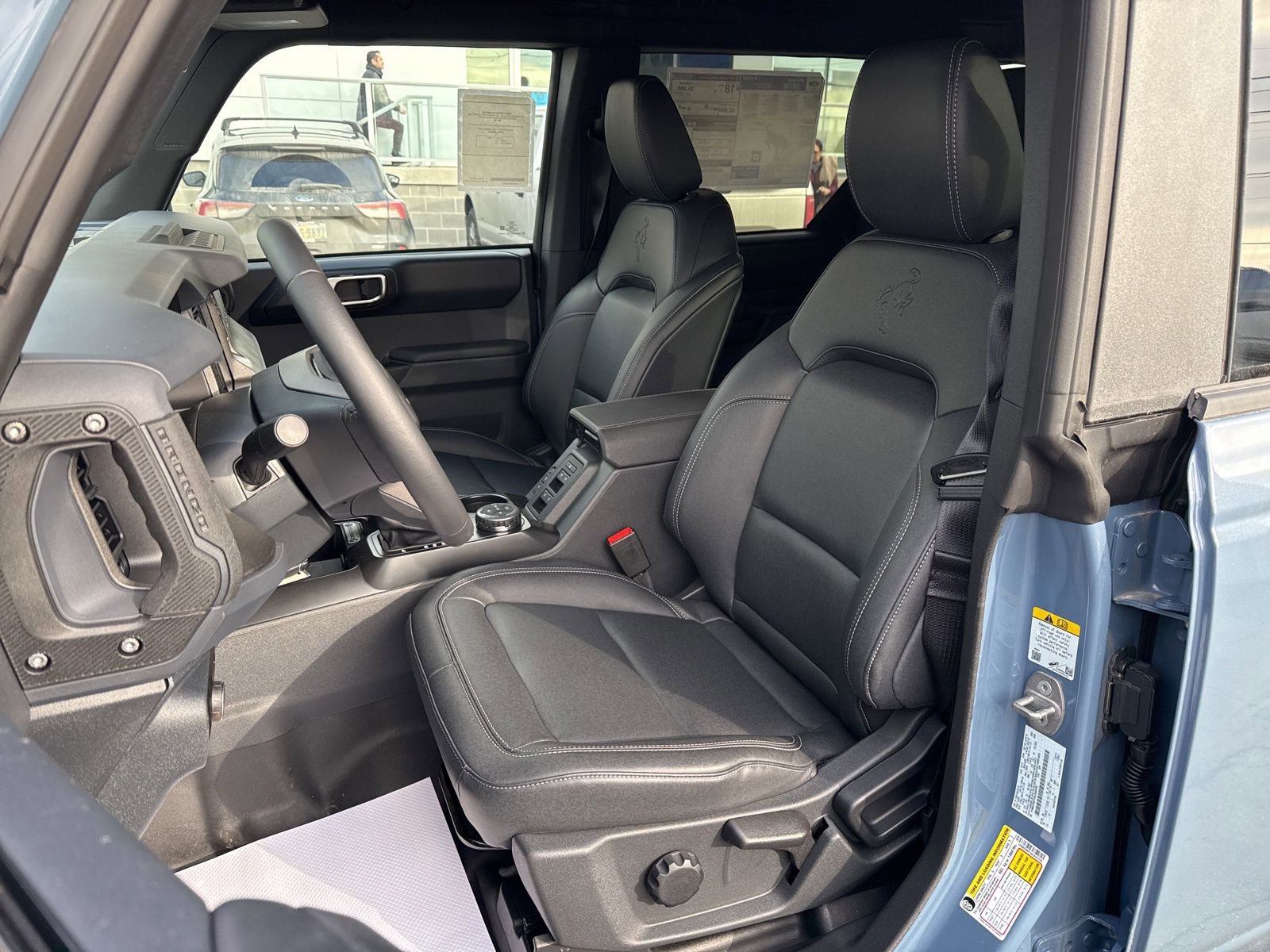 New 2025 Ford Bronco Badlands image 2