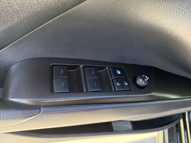 Used 2021 Toyota Camry SE w/ Blackout Package (TMS) FWD image 10
