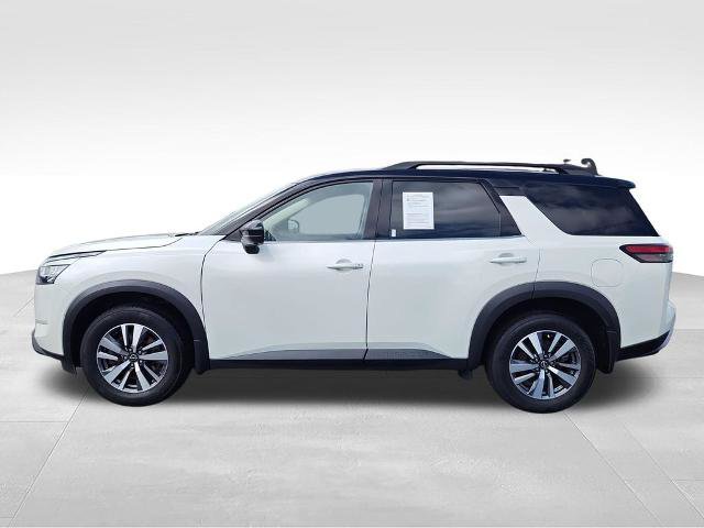 Certified 2024 Nissan Pathfinder SL w/ Cargo Package AWD/4WD image 2