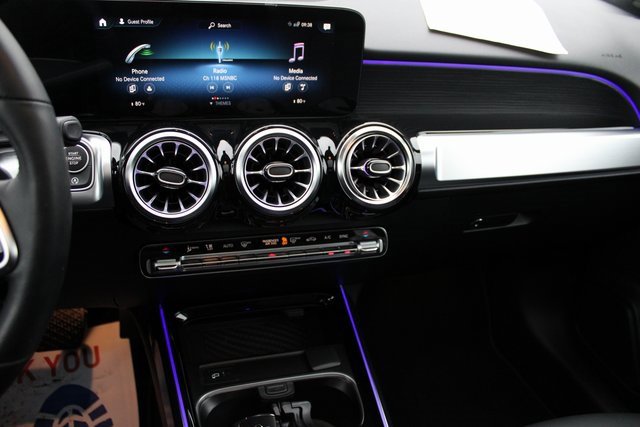 Used 2023 Mercedes-Benz GLB 250 4MATIC image 25