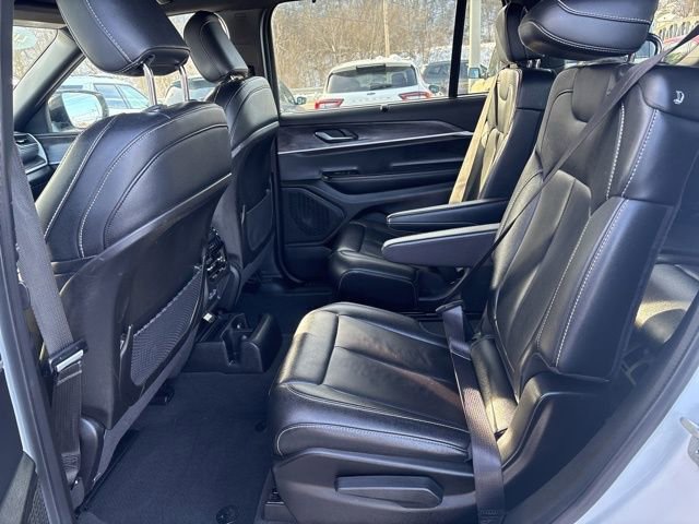 Used 2024 Jeep Grand Cherokee L Limited w/ Luxury Tech Group II AWD/4WD image 21