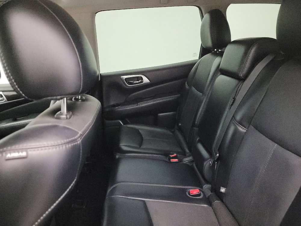 Used 2015 Nissan Pathfinder Platinum AWD/4WD image 18