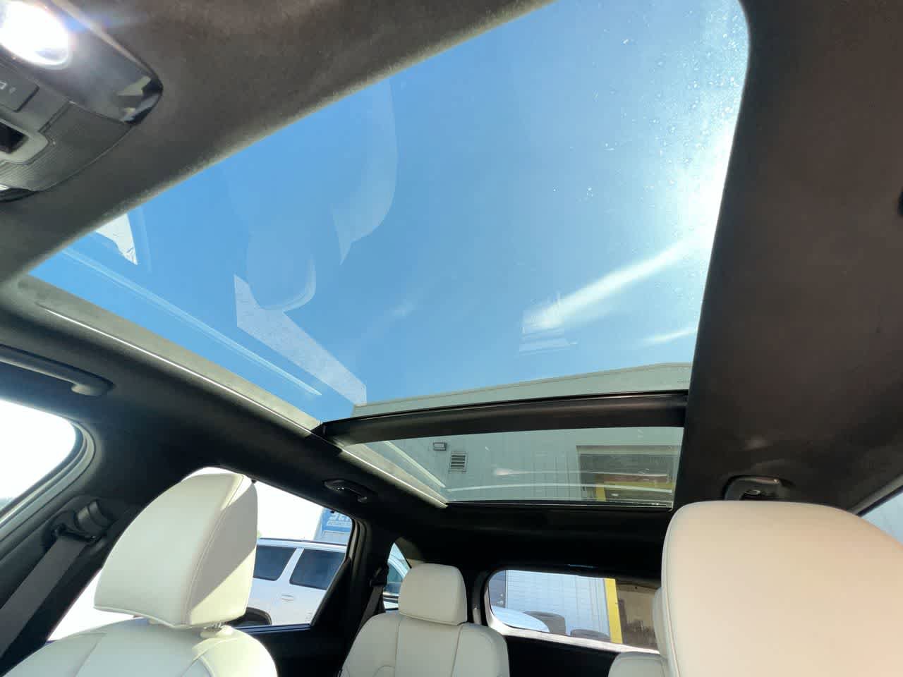 Certified 2025 Kia Sorento SX Prestige AWD/4WD image 22
