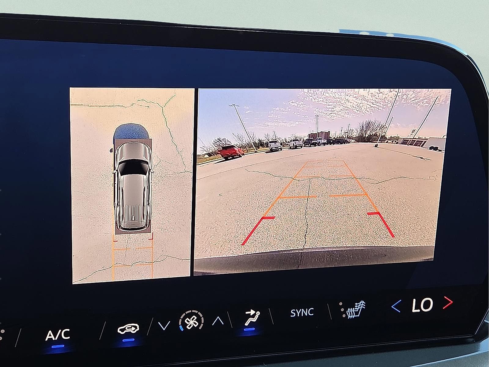 Certified 2024 Chevrolet Traverse LS FWD image 17